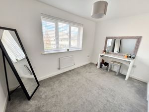 Bedroom- click for photo gallery